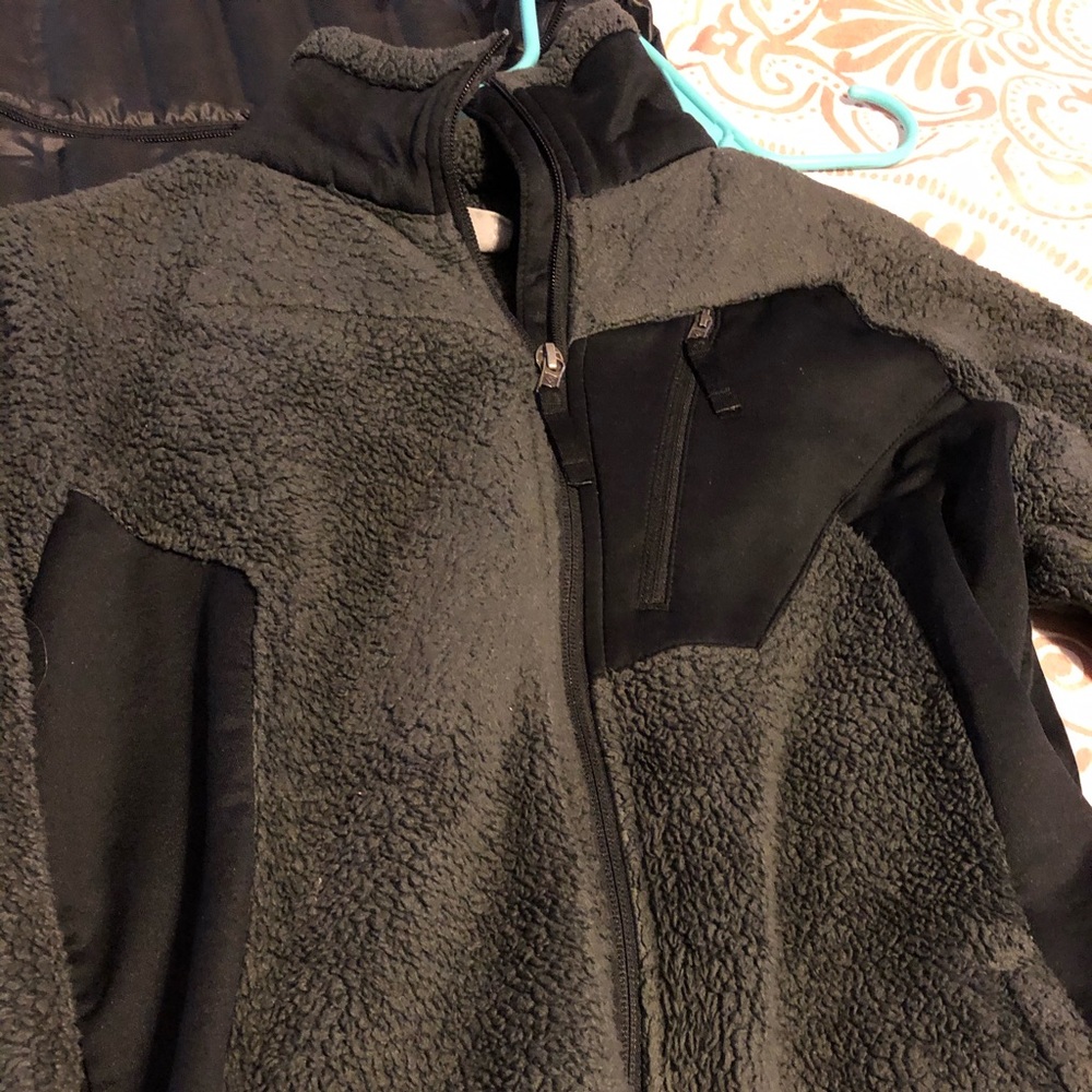 Women’s Columbia fleece jacket